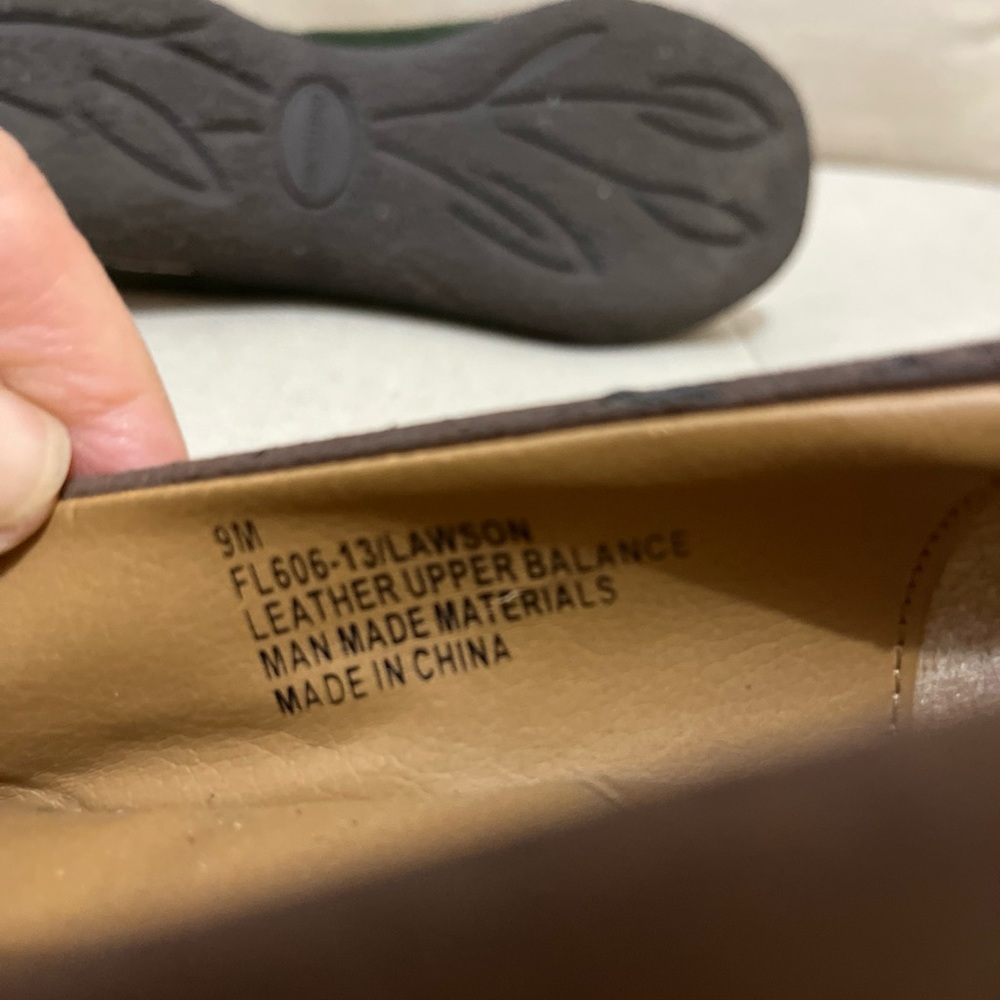WOMEN'S RUFFHEWN LAWDON GREEN & BROWN SUEDE LOAFER SLIP ONS SIZE 9 M - Picture 6 of 7